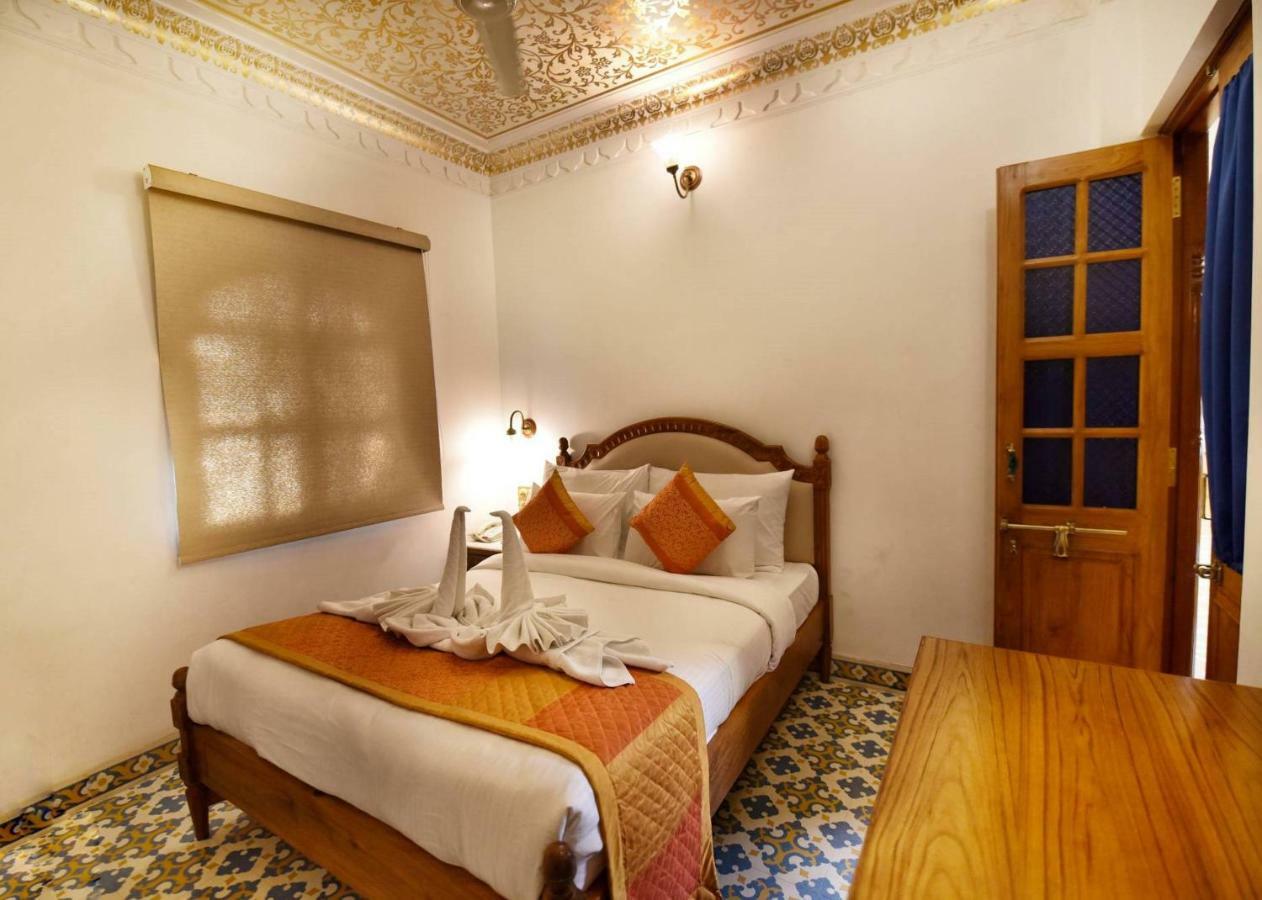 Nirbana Palace - A Heritage Hotel And Spa Jaipur Exterior foto